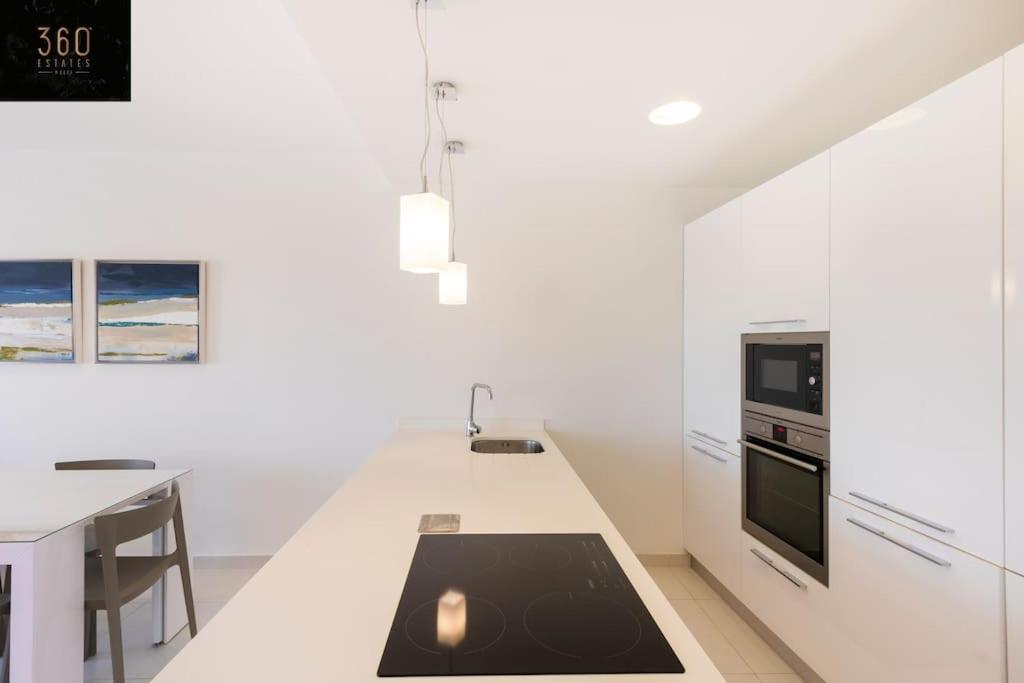 Modern 2Br Apt In The Quaint Village Of Marsaskala & Ac By 360 Estates Exteriör bild