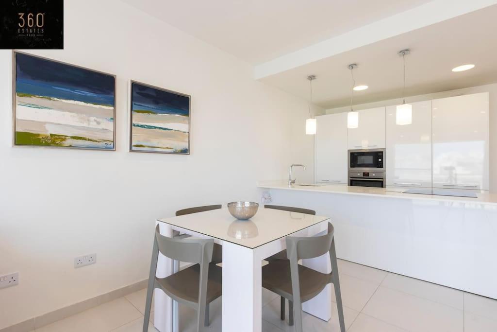 Modern 2Br Apt In The Quaint Village Of Marsaskala & Ac By 360 Estates Exteriör bild